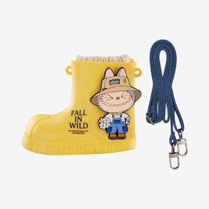 【完売品】 labubu FALL IN WILDレインブーツ バッグ THE MONSTERS FALL IN WILD レインブーツ バッグ - メルカリ